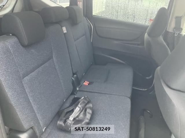 Toyota SIENTA 2016-03 7963768-10