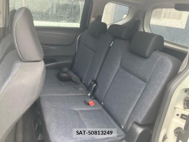 Toyota SIENTA 2016-03 7963768-16