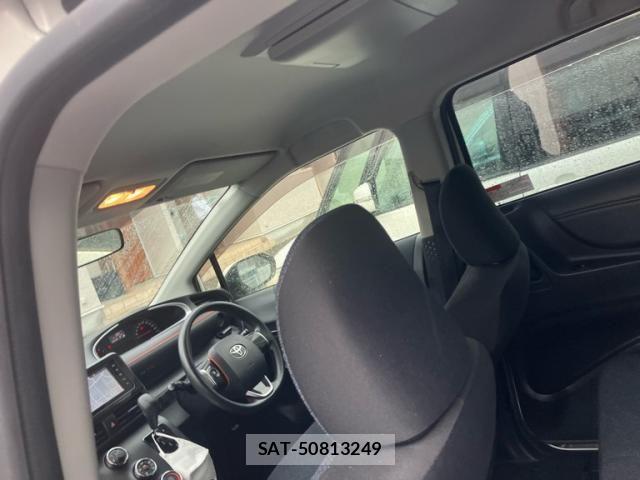 Toyota SIENTA 2016-03 7963768-17
