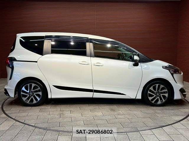 Toyota SIENTA 2021-03 7963752-17