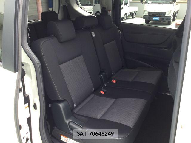 Toyota SIENTA 2021-04 7963751-12