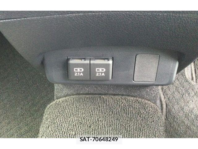 Toyota SIENTA 2021-04 7963751-17