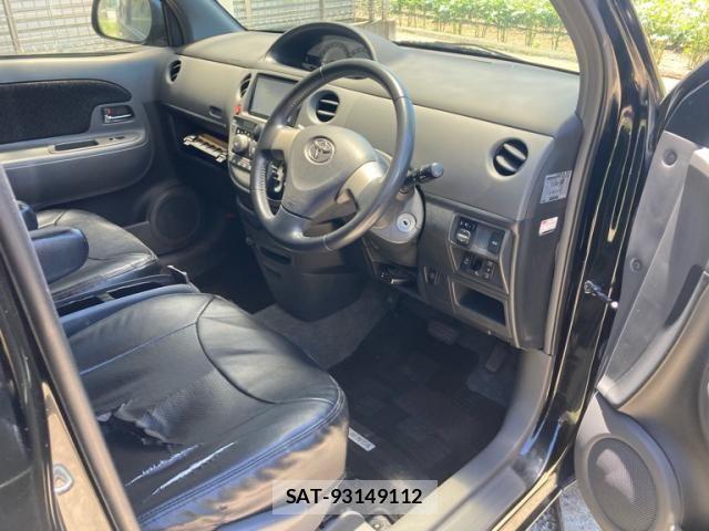 Toyota SIENTA 2013-09 7980995-12