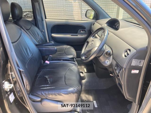 Toyota SIENTA 2013-09 7980995-13
