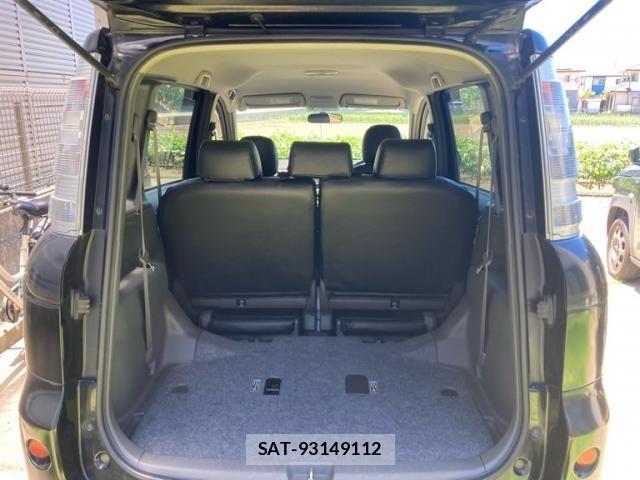 Toyota SIENTA 2013-09 7980995-15