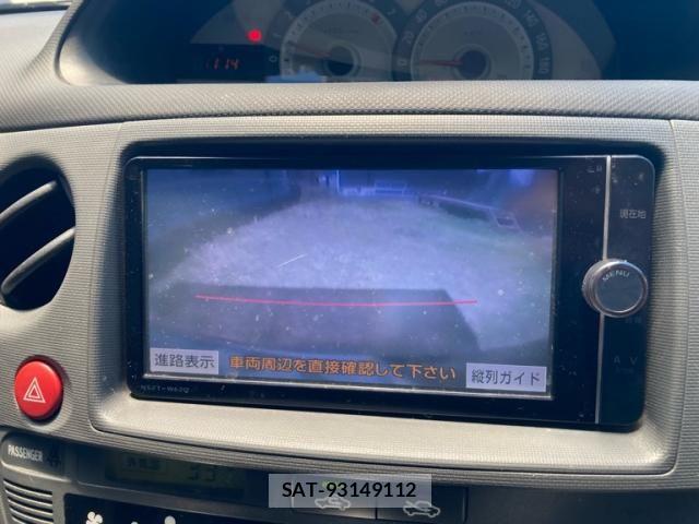 Toyota SIENTA 2013-09 7980995-21