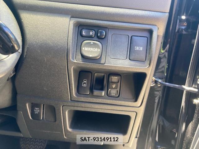 Toyota SIENTA 2013-09 7980995-22