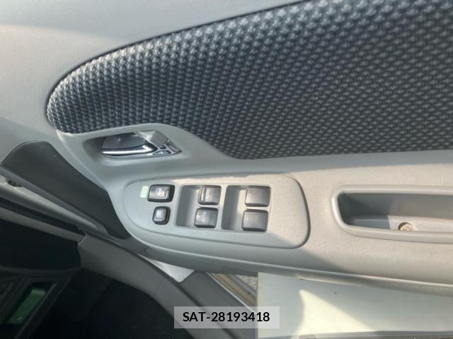 Toyota SIENTA 2005-10 7980997-11