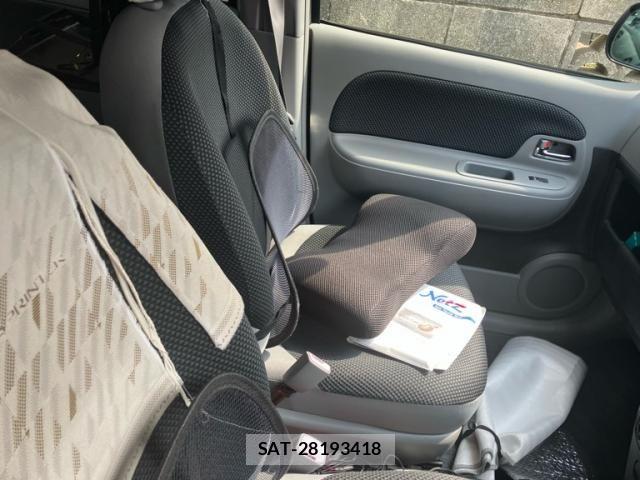 Toyota SIENTA 2005-10 7980997-13