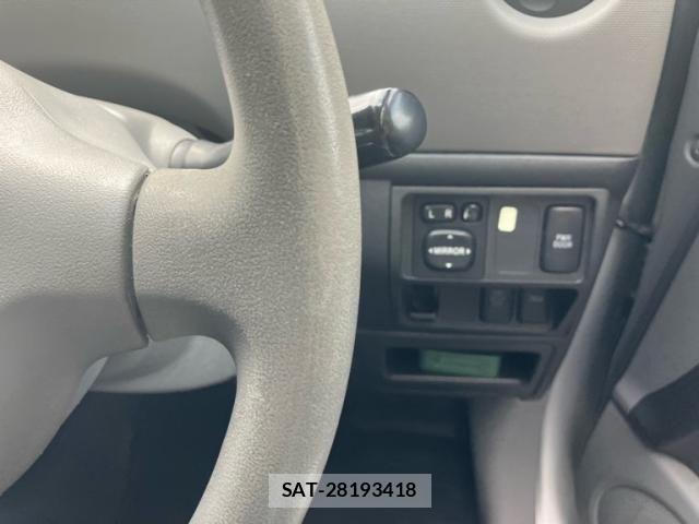 Toyota SIENTA 2005-10 7980997-19