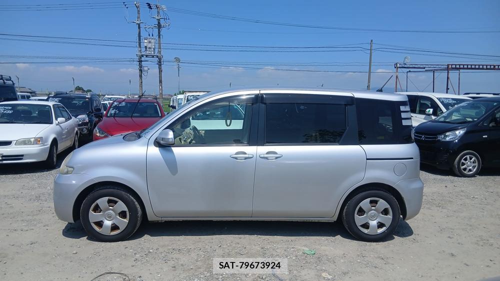 Toyota SIENTA 2008-03 7633714-1