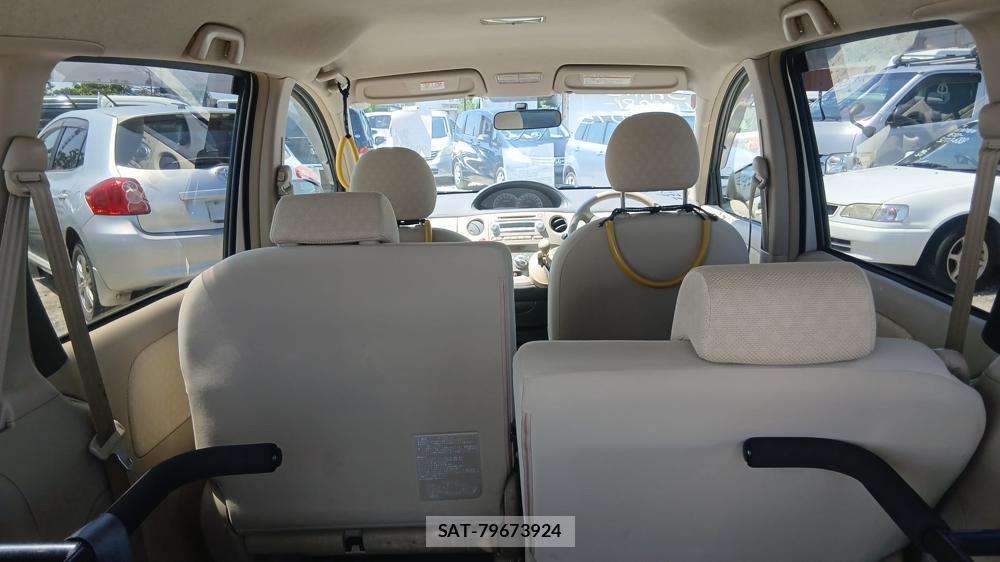 Toyota SIENTA 2008-03 7633714-23