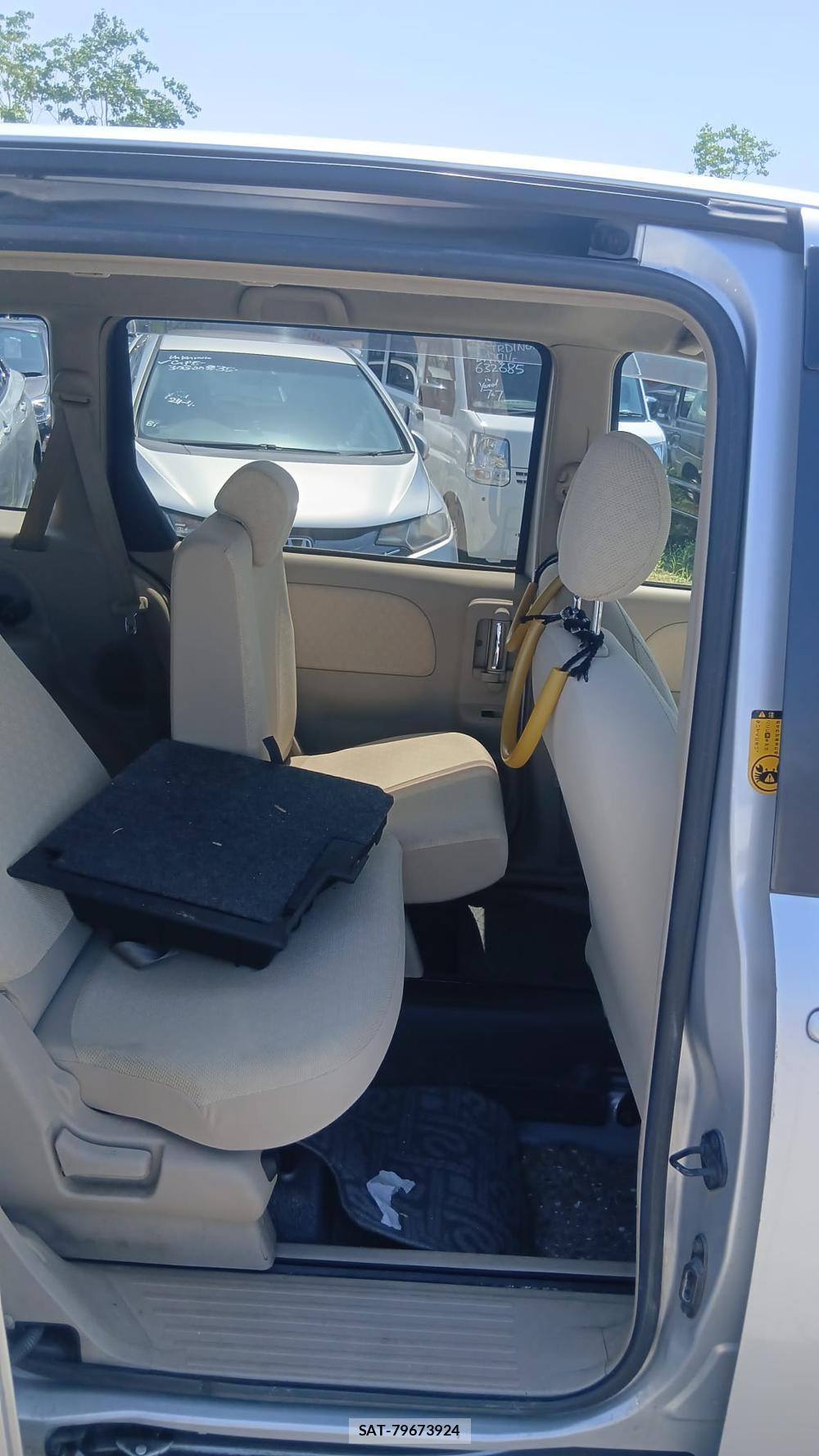 Toyota SIENTA 2008-03 7633714-8