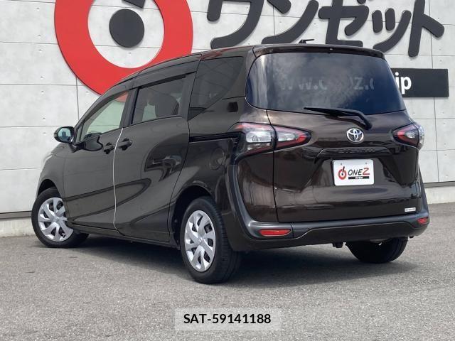 Toyota SIENTA 2016-02 7980990-15