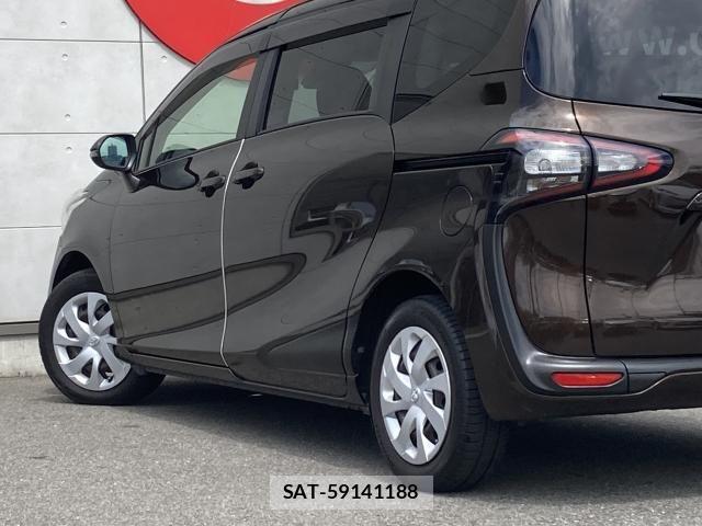 Toyota SIENTA 2016-02 7980990-16
