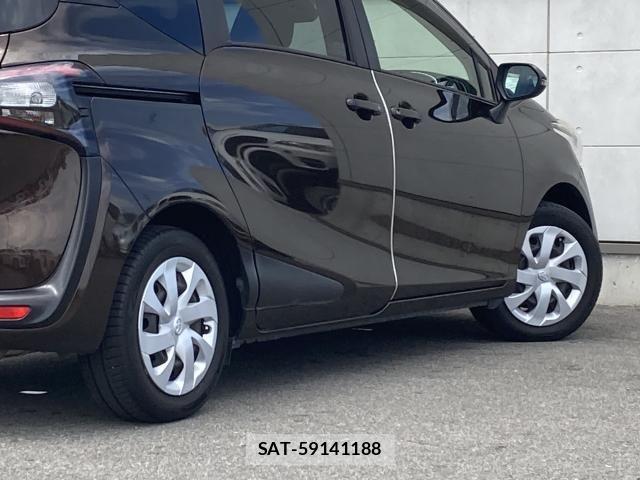 Toyota SIENTA 2016-02 7980990-17
