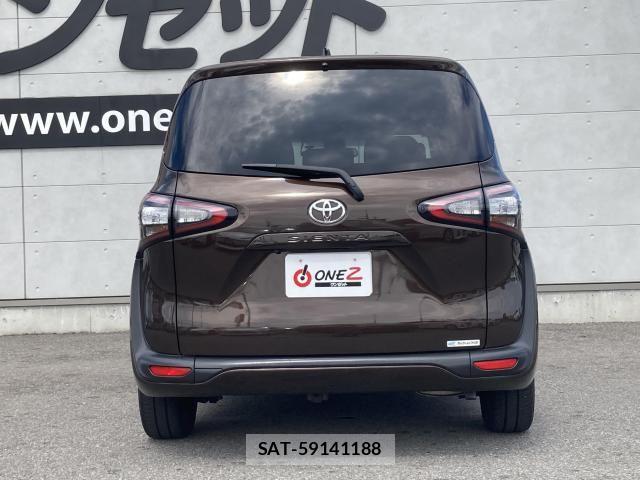 Toyota SIENTA 2016-02 7980990-18