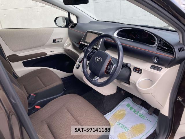 Toyota SIENTA 2016-02 7980990-21