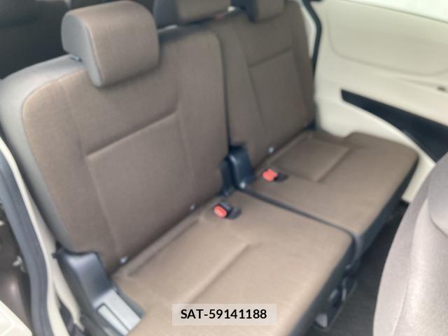 Toyota SIENTA 2016-02 7980990-23