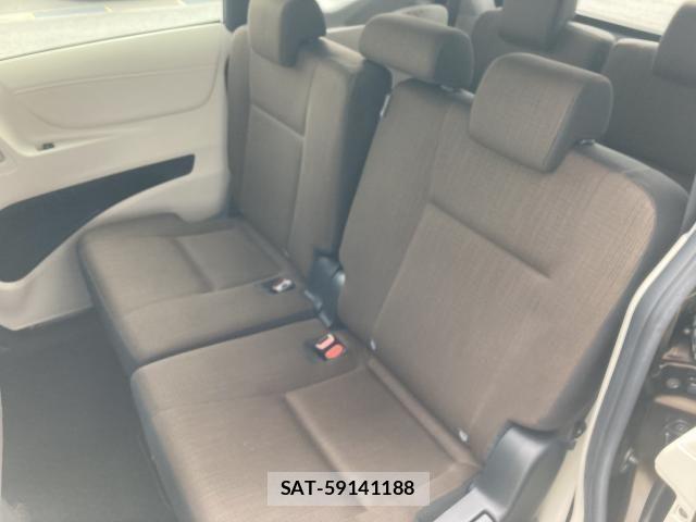 Toyota SIENTA 2016-02 7980990-27