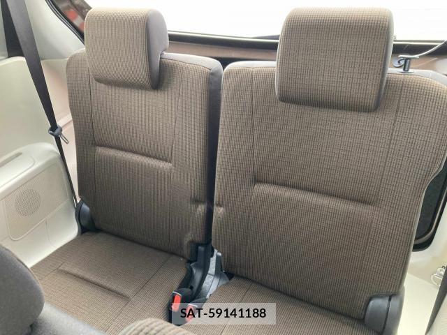 Toyota SIENTA 2016-02 7980990-28
