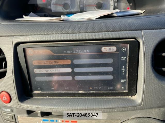 Toyota SIENTA 2011-11 7980996-14