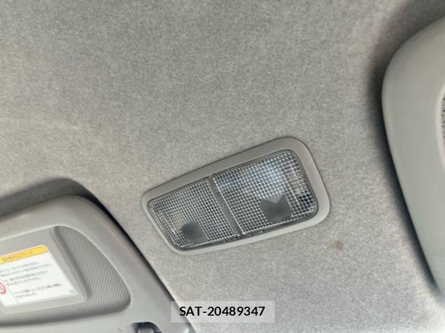 Toyota SIENTA 2011-11 7980996-15