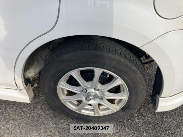 Toyota SIENTA 2011-11 7980996-4
