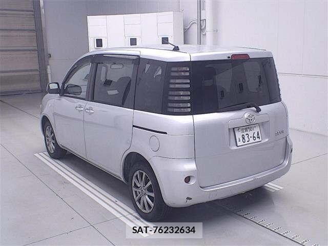 Toyota SIENTA 2005-10 7972172-1
