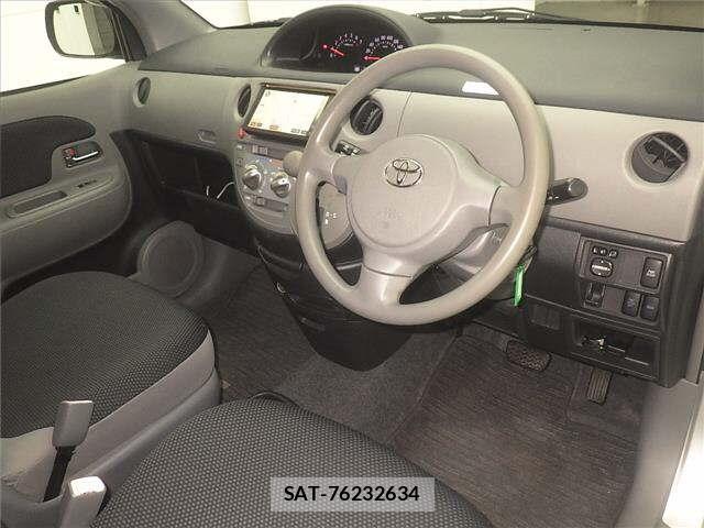 Toyota SIENTA 2005-10 7972172-4