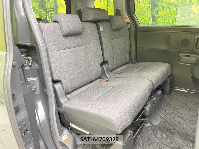 Toyota SIENTA 2023-02 8038215-8