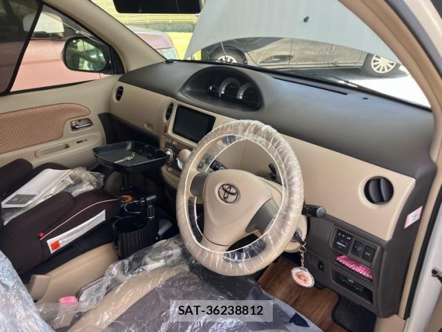Toyota SIENTA 2013-09 8038249-12