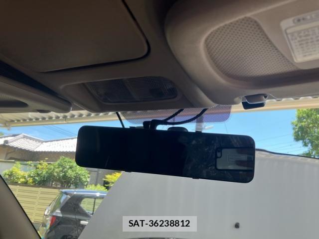 Toyota SIENTA 2013-09 8038249-17