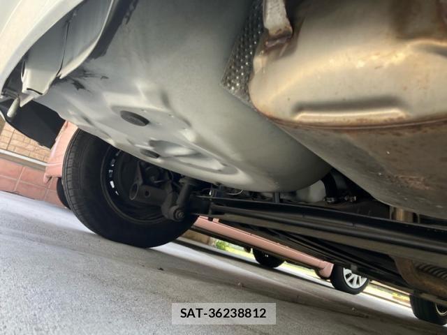 Toyota SIENTA 2013-09 8038249-25