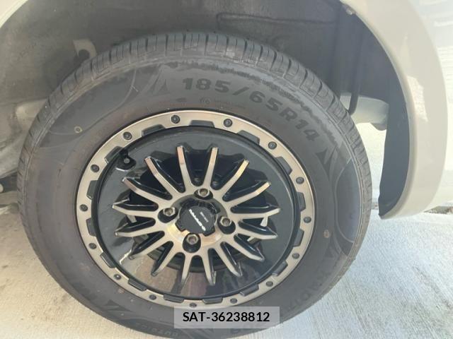 Toyota SIENTA 2013-09 8038249-6