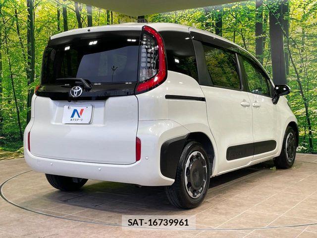 Toyota SIENTA 2023-01 8038214-17