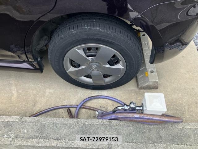 Toyota SIENTA 2013-09 8038250-3