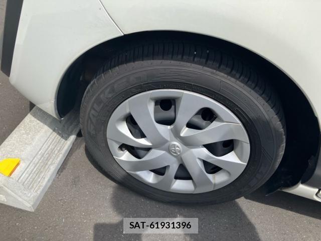 Toyota SIENTA 2018-01 8038237-9