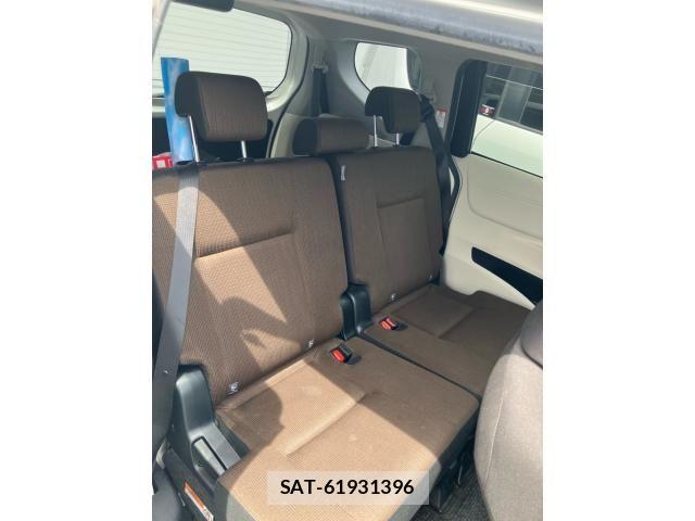 Toyota SIENTA 2018-01 8038237-11