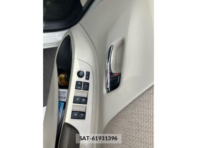 Toyota SIENTA 2018-01 8038237-13