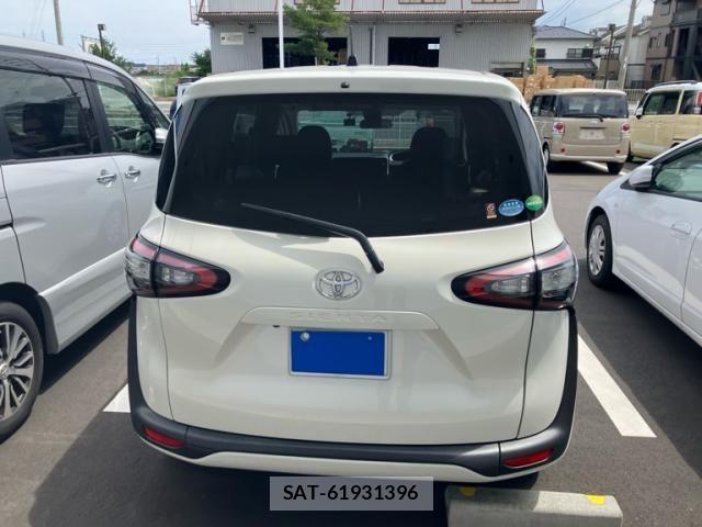 Toyota SIENTA 2018-01 8038237-1
