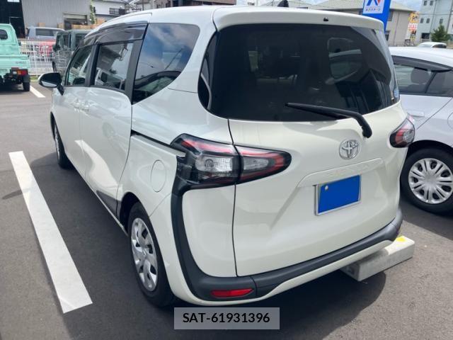 Toyota SIENTA 2018-01 8038237-4