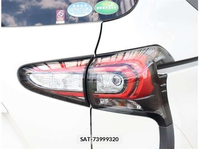 Toyota SIENTA 2019-06 8038219-24