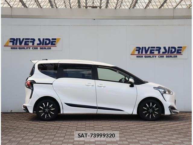 Toyota SIENTA 2019-06 8038219-3