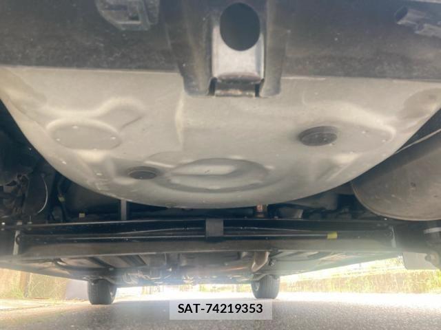 Toyota SIENTA 2018-10 8038238-9