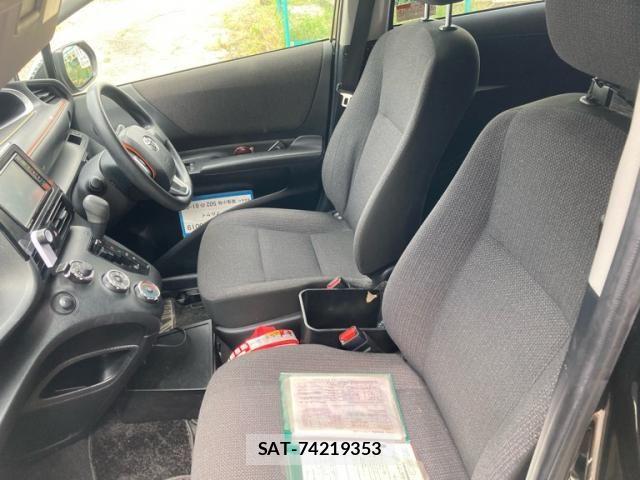 Toyota SIENTA 2018-10 8038238-14
