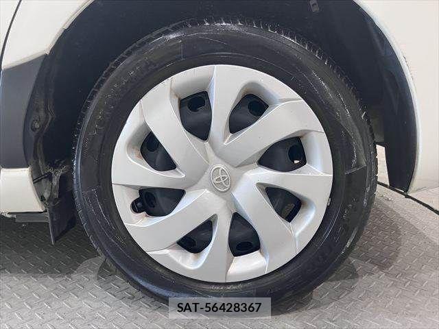 Toyota SIENTA 2016-01 8038240-28