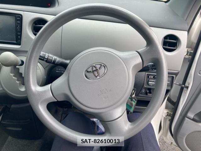 Toyota SIENTA 2008-06 8038257-17