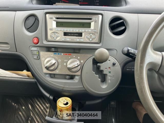 Toyota SIENTA 2007-07 8038255-19