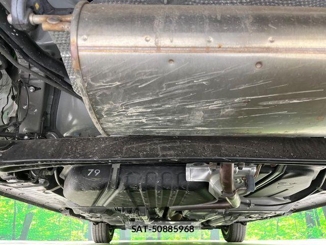 Toyota SIENTA 2024-02 8038216-18